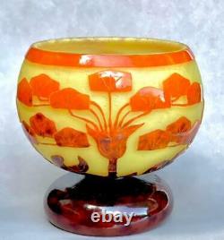 Le Verre Francais Schneider Art Deco Cameo Vase