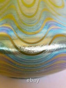 Loetz Art Glass Vase Decorated Waves Signé