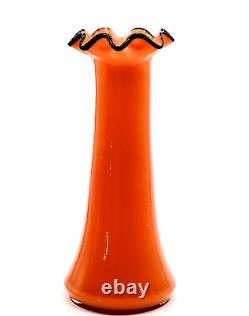 Loetz Tango Vase De Verre Blown Orange Avec Ruffle Noir Rim Bohemian Tchèque Labeled