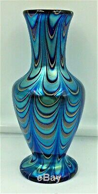 Lundberg Studio Cascade Motif Iridescent Verre Art Vase- Signed- 1999 En Date