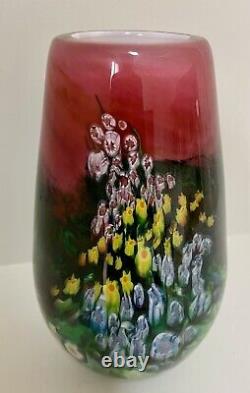 Magnifique vase en verre d'art vibrant de Shawn Messenger