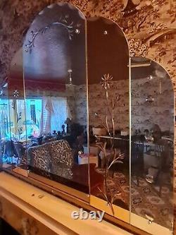 Miroir en verre pêche Art Déco des années 1930. Prix de liquidation 375 £