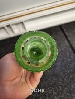 Pièce maîtresse Art déco rare et superbe Muller Schweig à l’uranium avec figurine