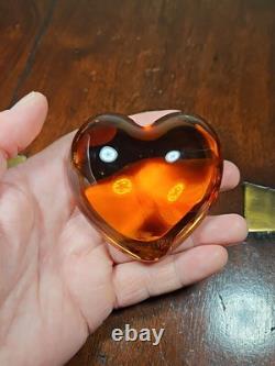 Presse-papier en cristal français Baccarat vintage en forme de cœur orange soufflé