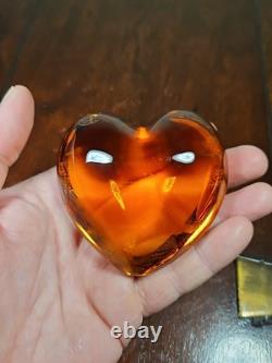Presse-papier en cristal français Baccarat vintage en forme de cœur orange soufflé