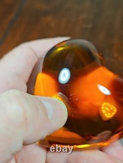 Presse-papier en cristal français Baccarat vintage en forme de cœur orange soufflé