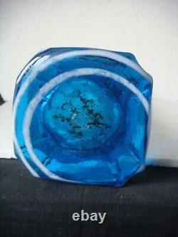 RRR Rare Vase en verre vintage bleu et blanc fait main