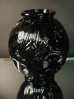 Rare Pierre D’avesn Français Art Déco Black Ebony Les Nenuphars Vase France 1925