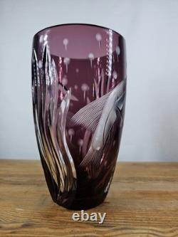 Rare vase en verre d'art britannique en forme d'espadon gravé en améthyste de Watford Deep Water