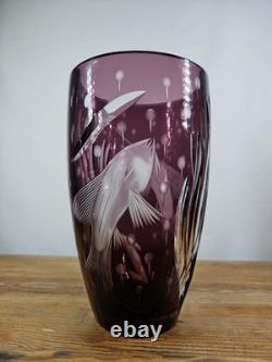 Rare vase en verre d'art britannique en forme d'espadon gravé en améthyste de Watford Deep Water