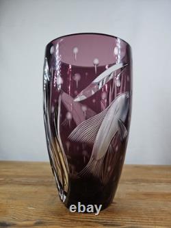 Rare vase en verre d'art britannique en forme d'espadon gravé en améthyste de Watford Deep Water