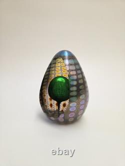 Série reptilienne de Tom Philabaum : presse-papier en verre d'art en forme d'œuf irisé