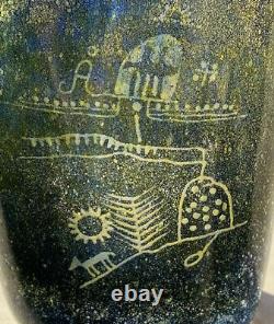 Signé Goran Warff Kosta Boda Vase Petroglyph Sarek Lappland Art Glass, H5-6