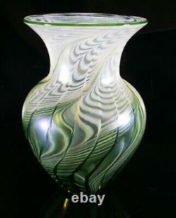 Signé Lundberg Studios Art Glass Vase Excellent