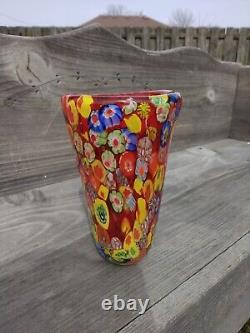 Style Murano Vase en verre soufflé à la main rouge Millefiori Vintage signé Vecchia