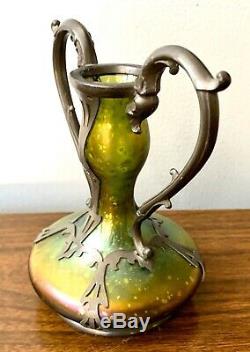 Superbe Antique Vert Kralik Loetz Iridescent Art Vase En Verre Tchèque Étain Case