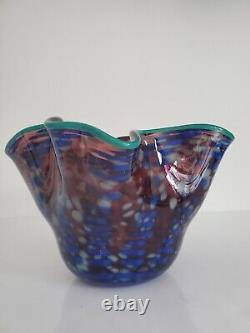 'Superbe vase bol en verre soufflé à la main avec bordure ondulée par Erik Hagstrom W 9'