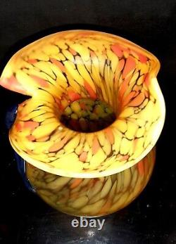 Superbe vase en verre multicolore de style art déco tchèque/bohémien des années 1930