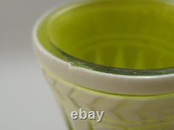 Thomas Webb Anglais Cameo Art Glass Vase 9-1/2 Citron Vert Convolvulus