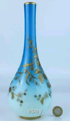 Thomas Webb, vase en verre artistique décoré de dorure. Possiblement Jules Barbie