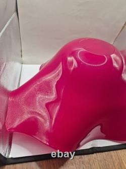 Très grande coupe centre de table en verre doublé de Murano rose et blanc, signée, de forme libre, 50 cm, 2,5 kg