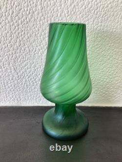 Trio de vases bohèmes Art nouveau irisés Kralik. Vers 1900. Très bon état.