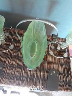 Trio de vases en vaseline opalescente de John Walsh Green, Art Nouveau victorien