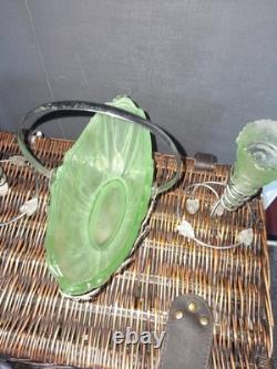 Trio de vases en vaseline opalescente de John Walsh Green, Art Nouveau victorien