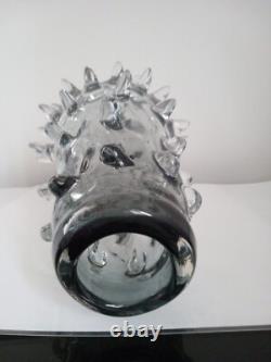 Un Étonnant Vase en Verre de la Gamme Gothique du Verrier Italien I V V