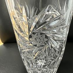 VASE EN CRISTAL DE PLOMB VINTAGE EN ÉTOILE À 8 POINTES 5 1/4 DIA X 9.5 TALL 2.5kg