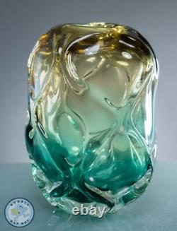 VASE EN VERRE D'ART JAPONAIS ENVIRON 1960, MI-XXE SIÈCLE, 20 CM DE HAUT