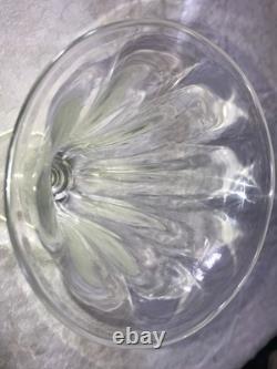 VASE en VERRE soufflé à la main RIBBÉ sur PIED signé ART REED 1995, 9¼ pouces de hauteur