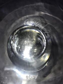 VASE en VERRE soufflé à la main RIBBÉ sur PIED signé ART REED 1995, 9¼ pouces de hauteur