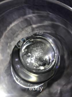 VASE en VERRE soufflé à la main RIBBÉ sur PIED signé ART REED 1995, 9¼ pouces de hauteur