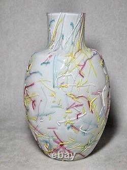 Vase Antique En Verre D'art Peloton Rainbow Avec Des Fils Appliqués Multicolores