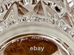 Vase Art Déco Lalique Feuilles. Vase En Forme De Trompette En Cristal Clair Et Givré Menthe