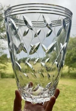 Vase Art déco « Leaf » en cristal de 1938. Clyne Farquharson pour Walsh Walsh. Daté de 1939