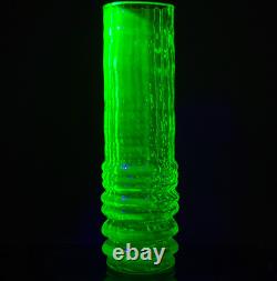 Vase Art déco en verre à l'uranium, vase en verre jaune à l'uranium, vase en verre d'art