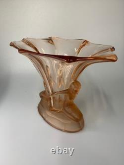 Vase Art déco en verre rose Vintage Walther & Sohne des années 1930