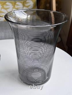 Vase Art déco vintage des années 1930 Stevens and Williams en verre fileté noir et transparent