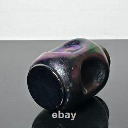 Vase Art nouveau en verre d’art irisé de style Loetz, à fossettes, violet et vert
