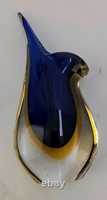 Vase Bec en verre Murano Sommerso signé Formia bleu et jaune, verre d’art italien
