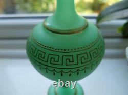Vase En Verre Givré Vert Édouard Avec Design Grec Doré