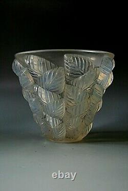 Vase En Verre Opalescente Art Déco René Lalique Moissac