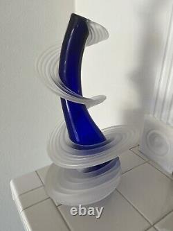 Vase Heechee rare en verre chaud signé Vitrix 2002 des Studios Hot Glass en bleu cobalt