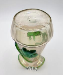 Vase Lustre Iridescent en Verre Art avec Bord Tri-facette Kralik 16cm de hauteur