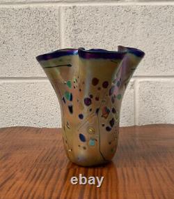 Vase Pliée En Verre D'art Signé De Style Préféré