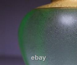 Vase Vert Gant D'or En Verre D'art Givré D'antique