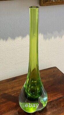 Vase à bouton de larme en verre d'art de Murano du milieu du siècle de style vintage vert