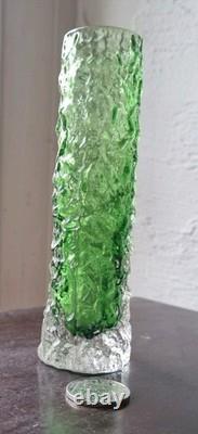 Vase à doigt en verre vert de l'écorce de Geoffrey Baxter de Whitefriars